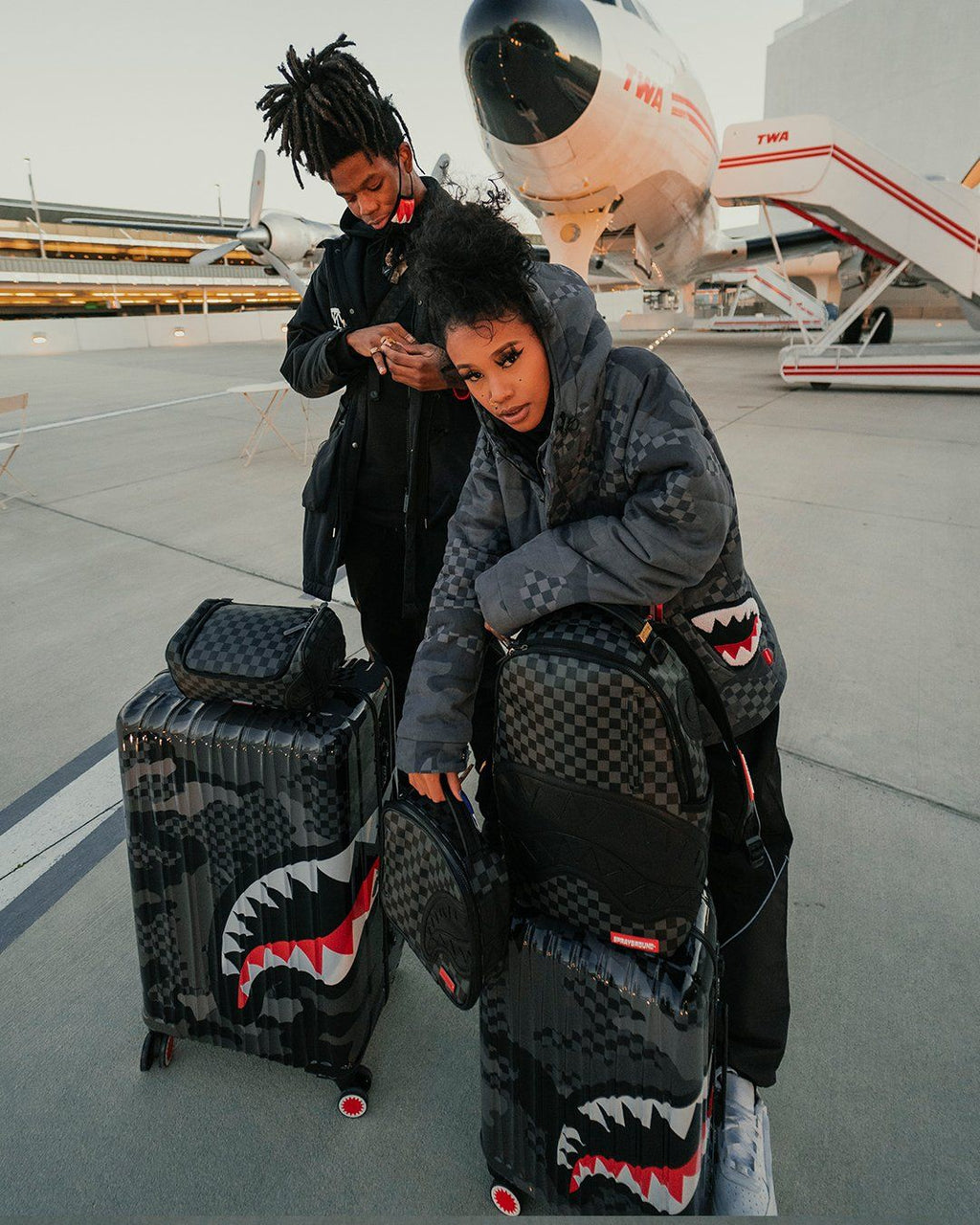 3AM SHARKNAUTICS 29.5 FULL-SIZE LUGGAGE